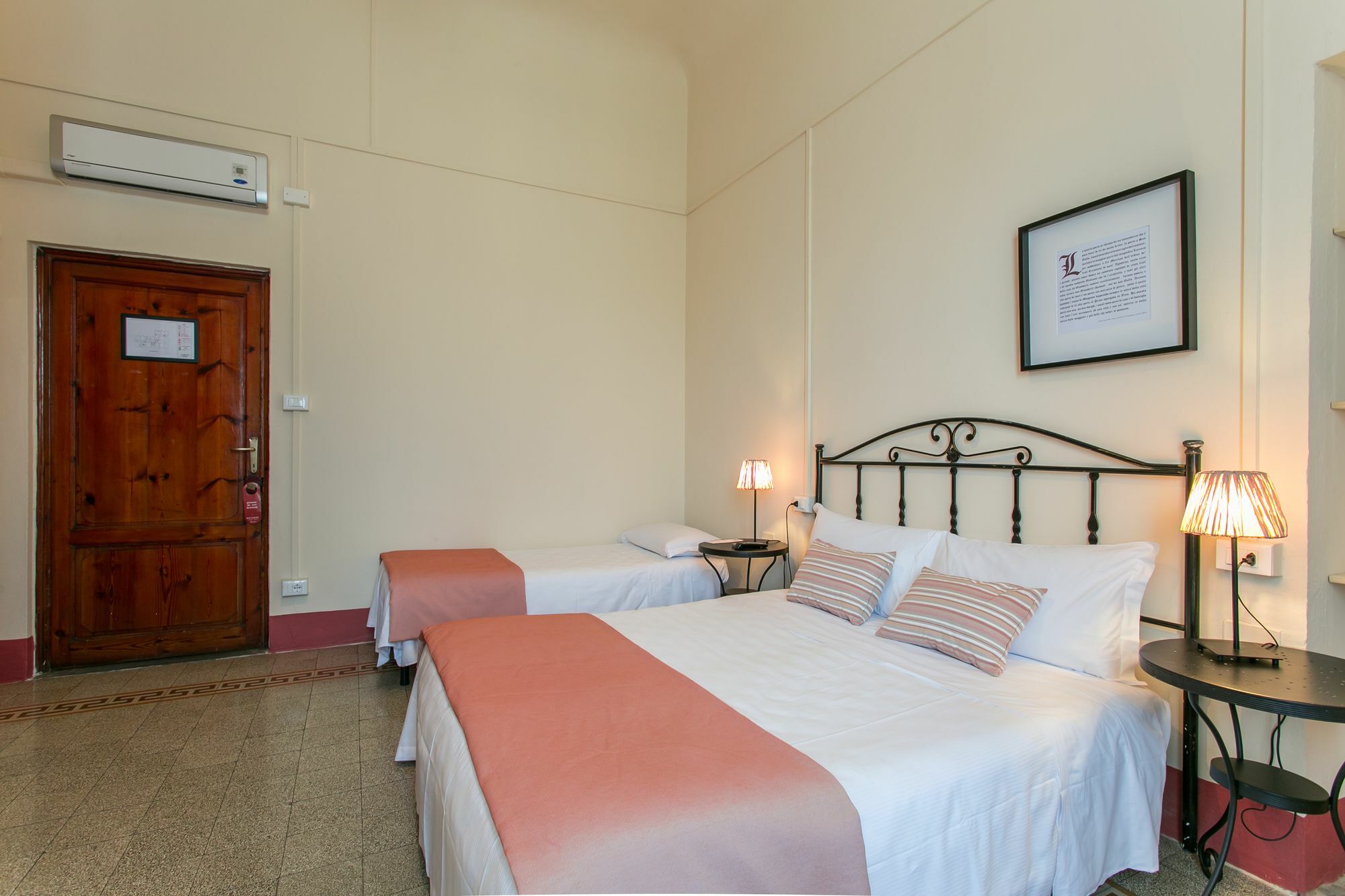 Hotel D'Azeglio Firenze Exteriör bild